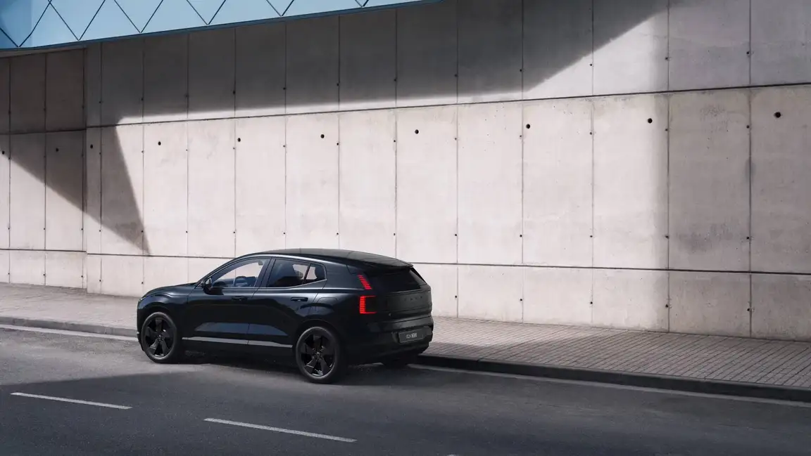 VOLVO EX30