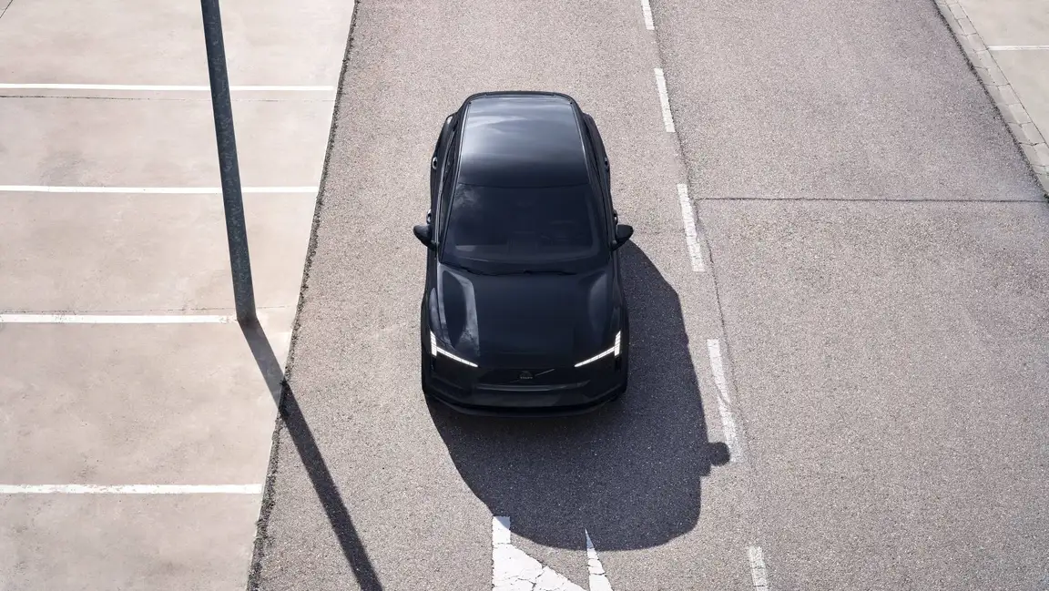 VOLVO EX30