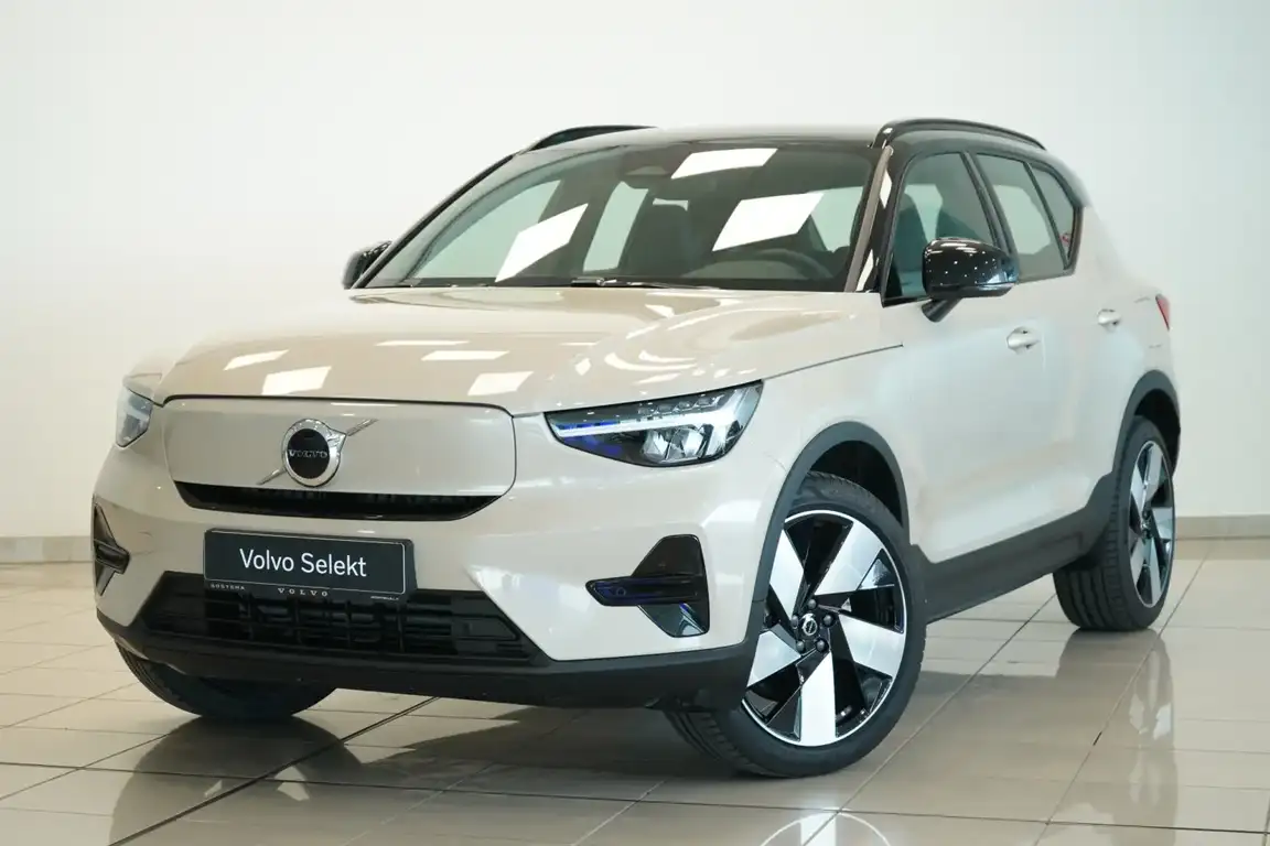 VOLVO EX40