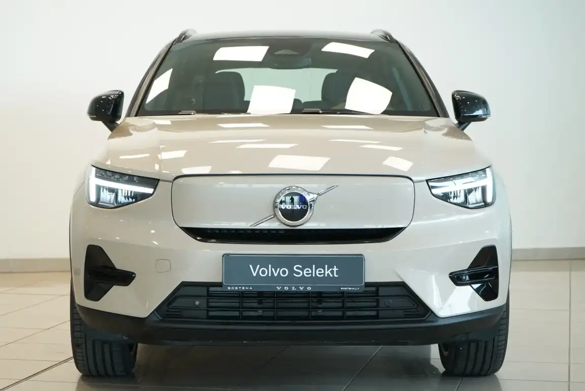 VOLVO EX40