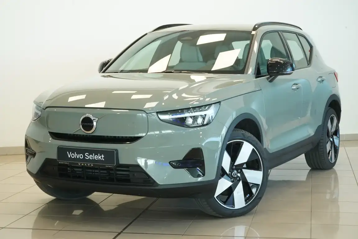 VOLVO EX40