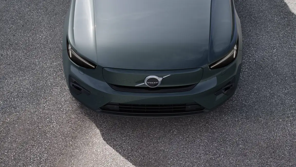 VOLVO EX40