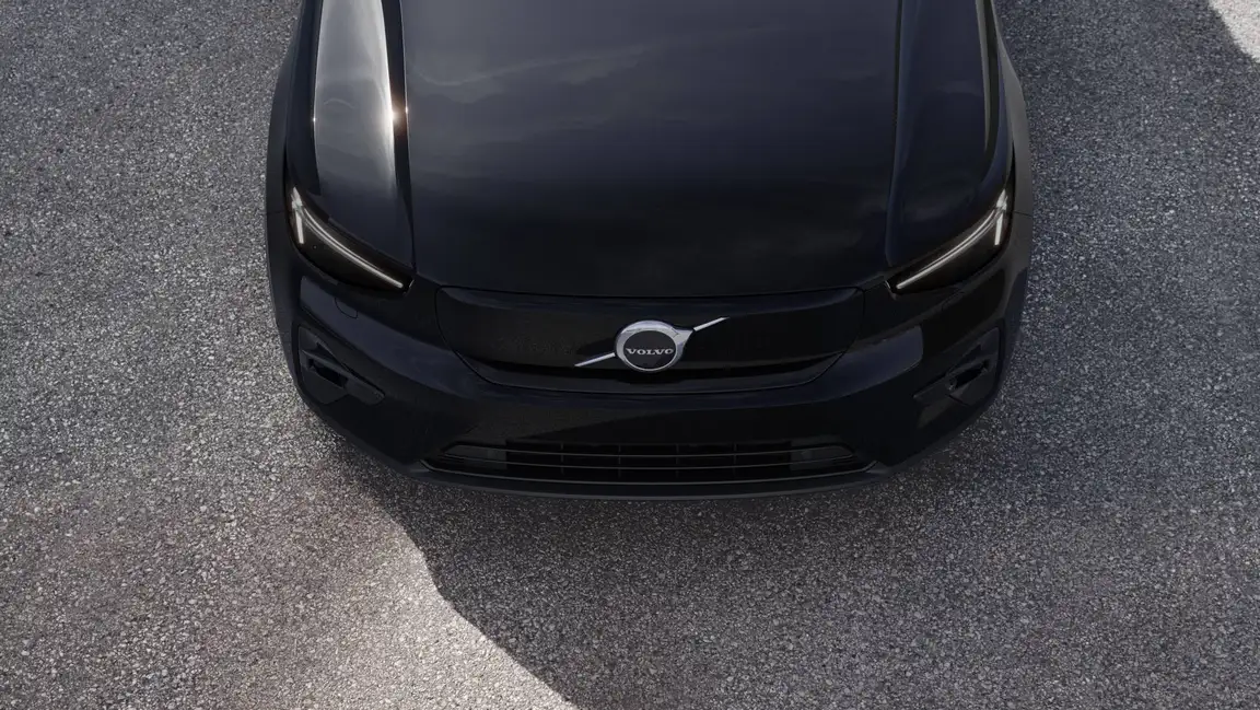 VOLVO EX40