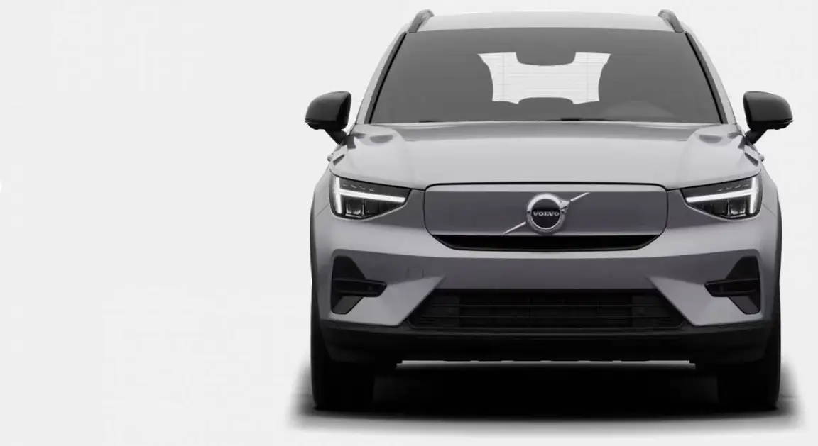 VOLVO EX40