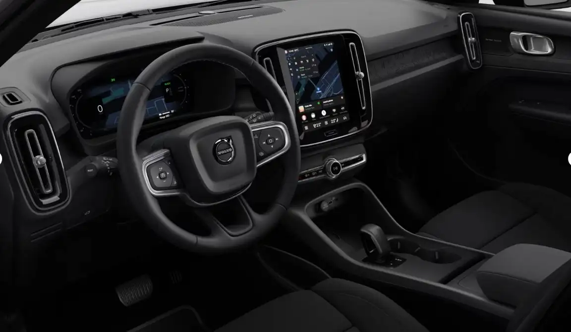 VOLVO EX40