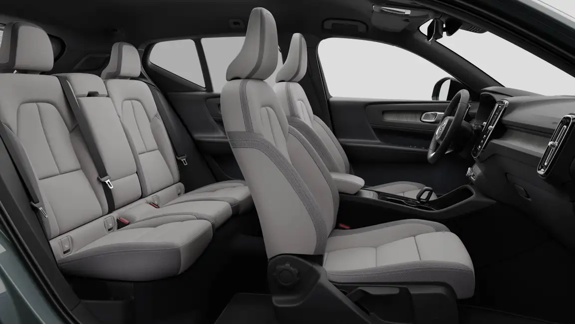VOLVO EX40