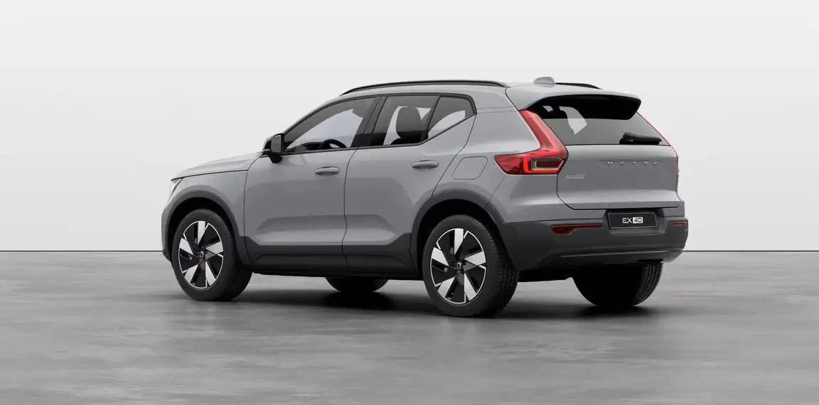 VOLVO EX40