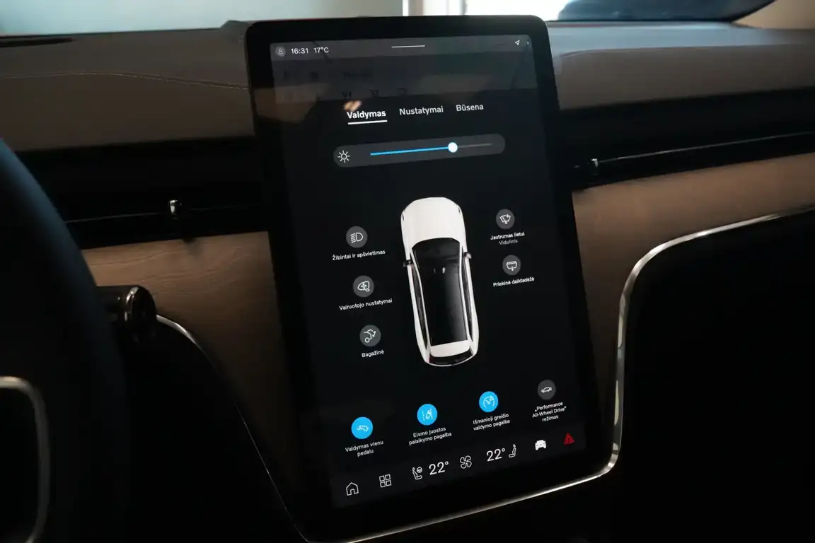 VOLVO EX90