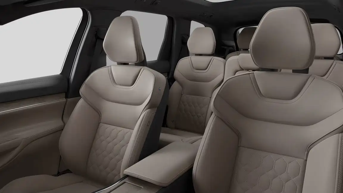 VOLVO EX90