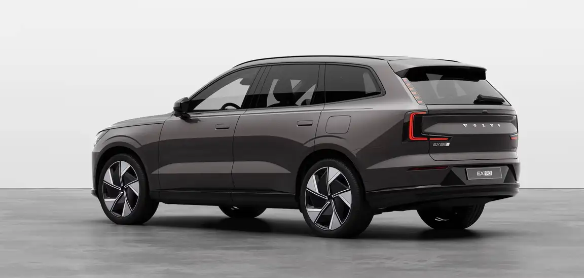 VOLVO EX90