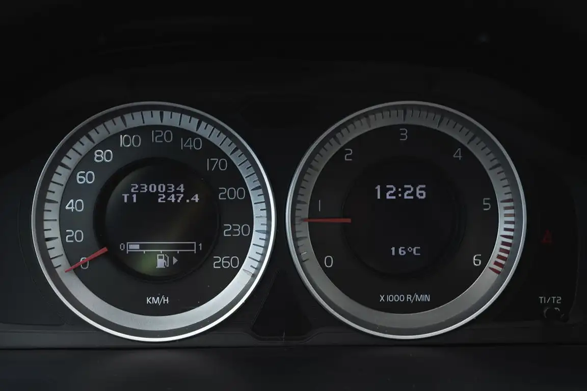 VOLVO S60