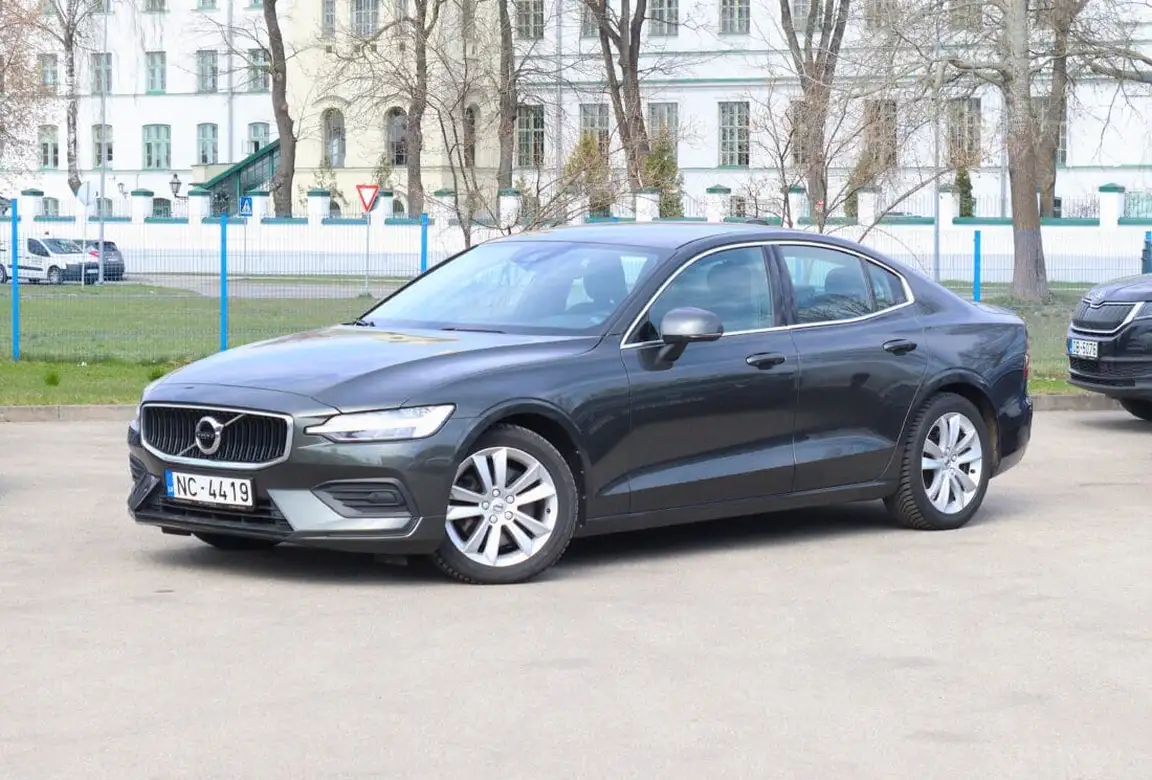 VOLVO S60