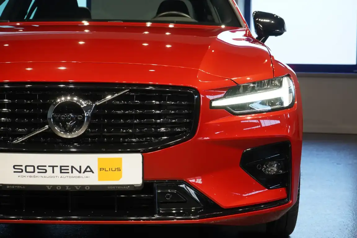 VOLVO S60