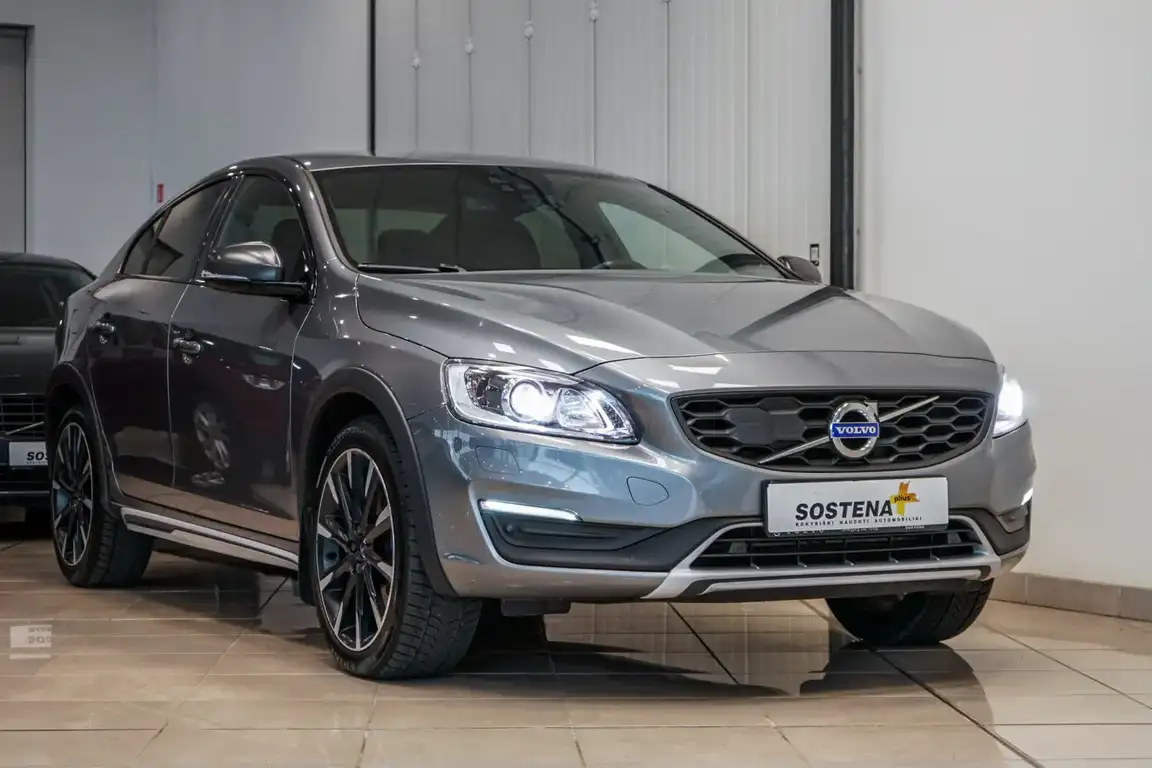 VOLVO S60 CROSS COUNTRY