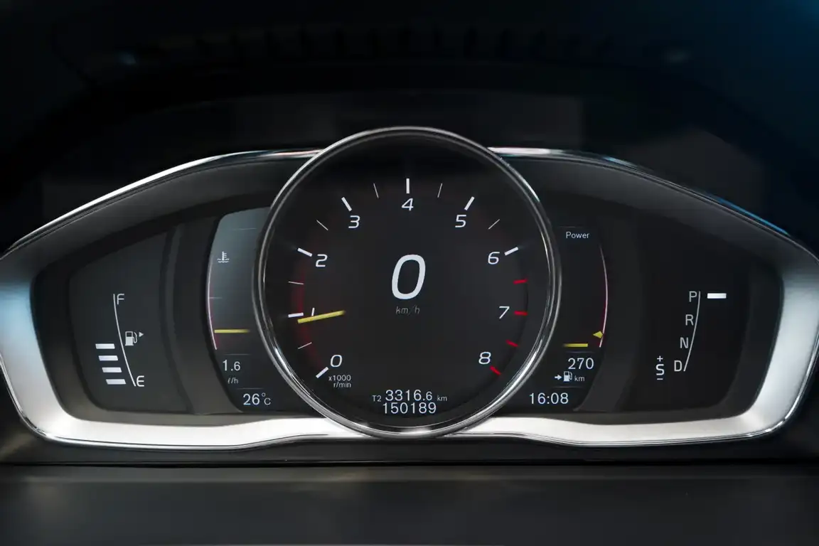 VOLVO S60