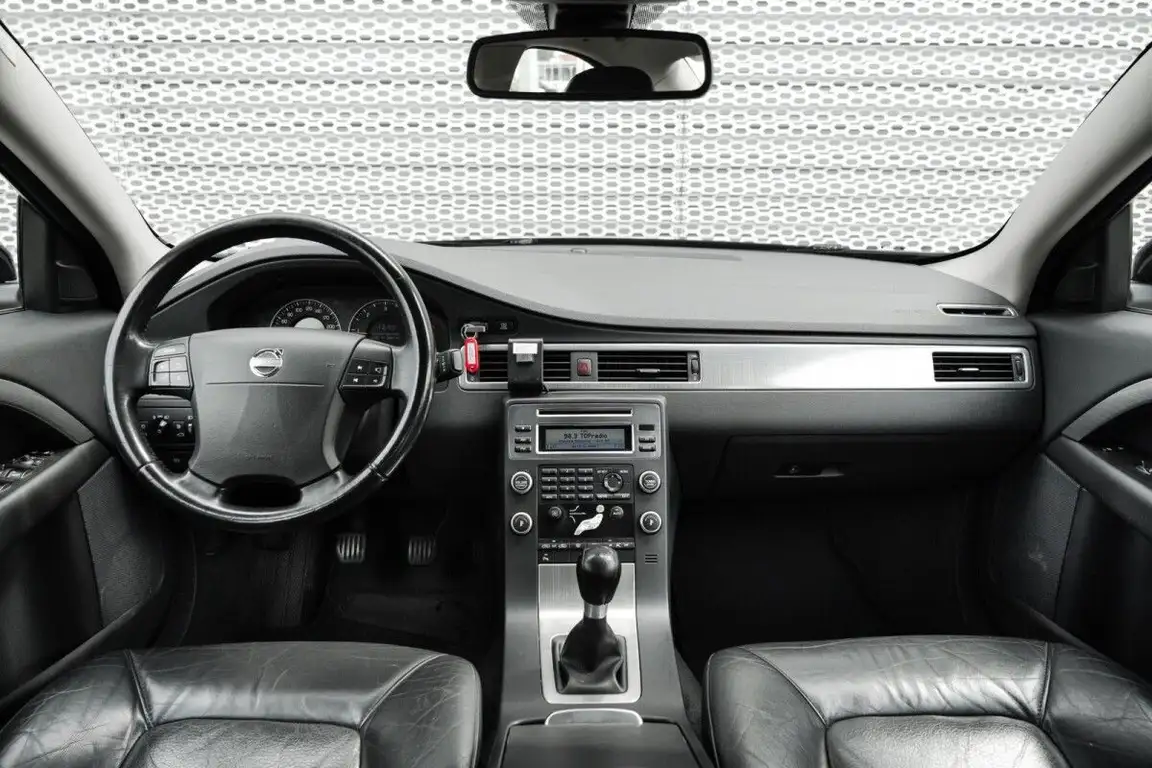 VOLVO S80