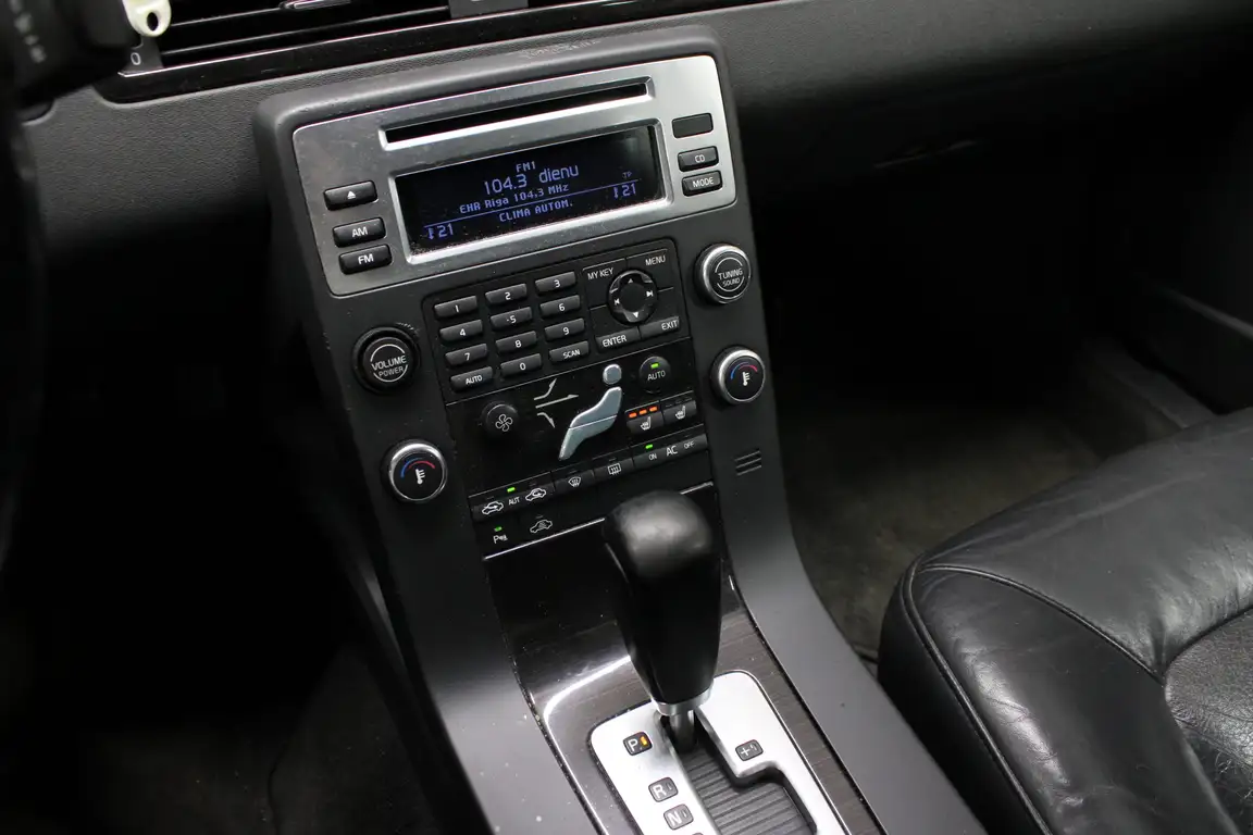 VOLVO S80