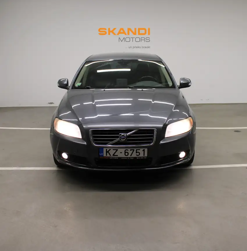 VOLVO S80