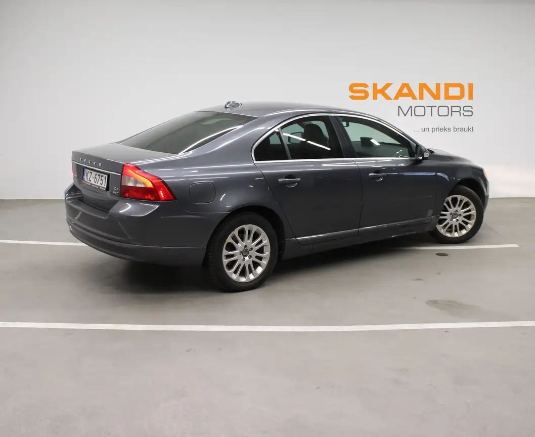 VOLVO S80