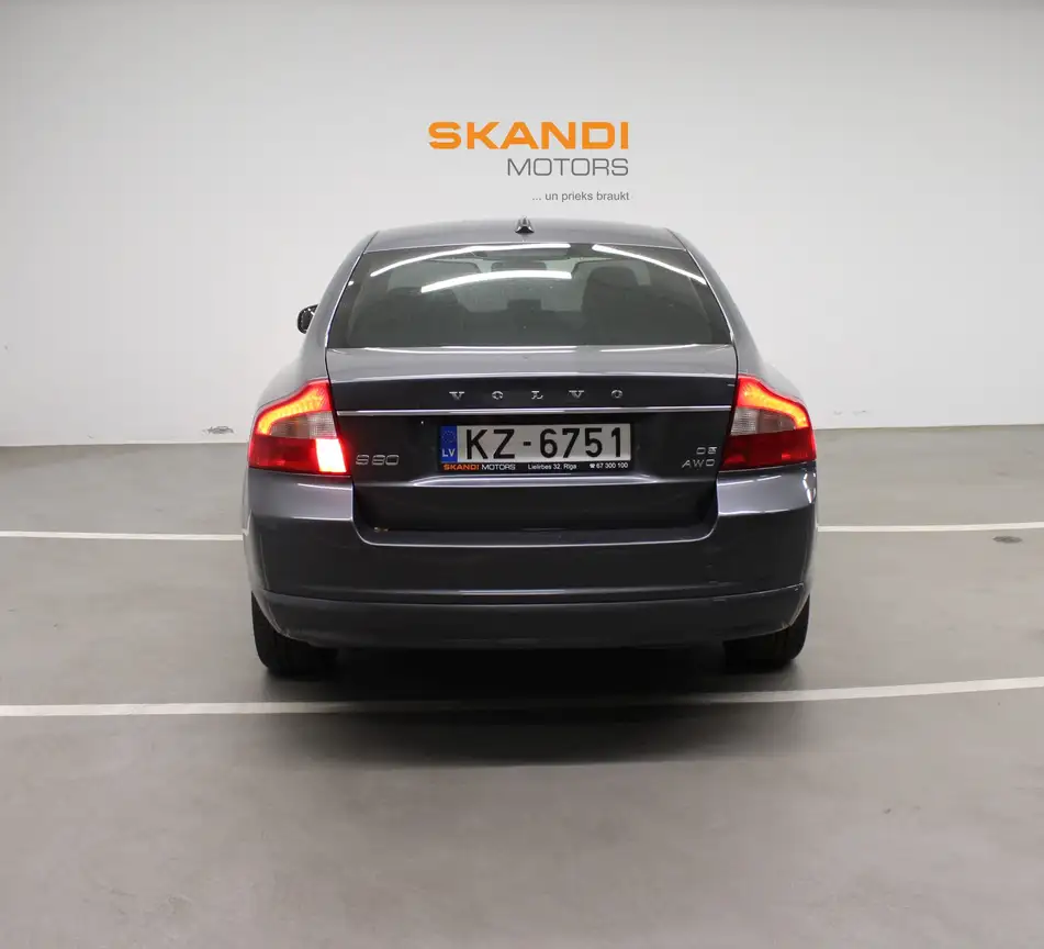 VOLVO S80