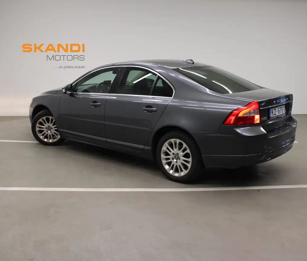 VOLVO S80