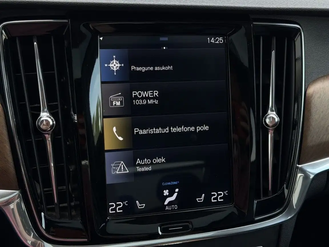 VOLVO S90