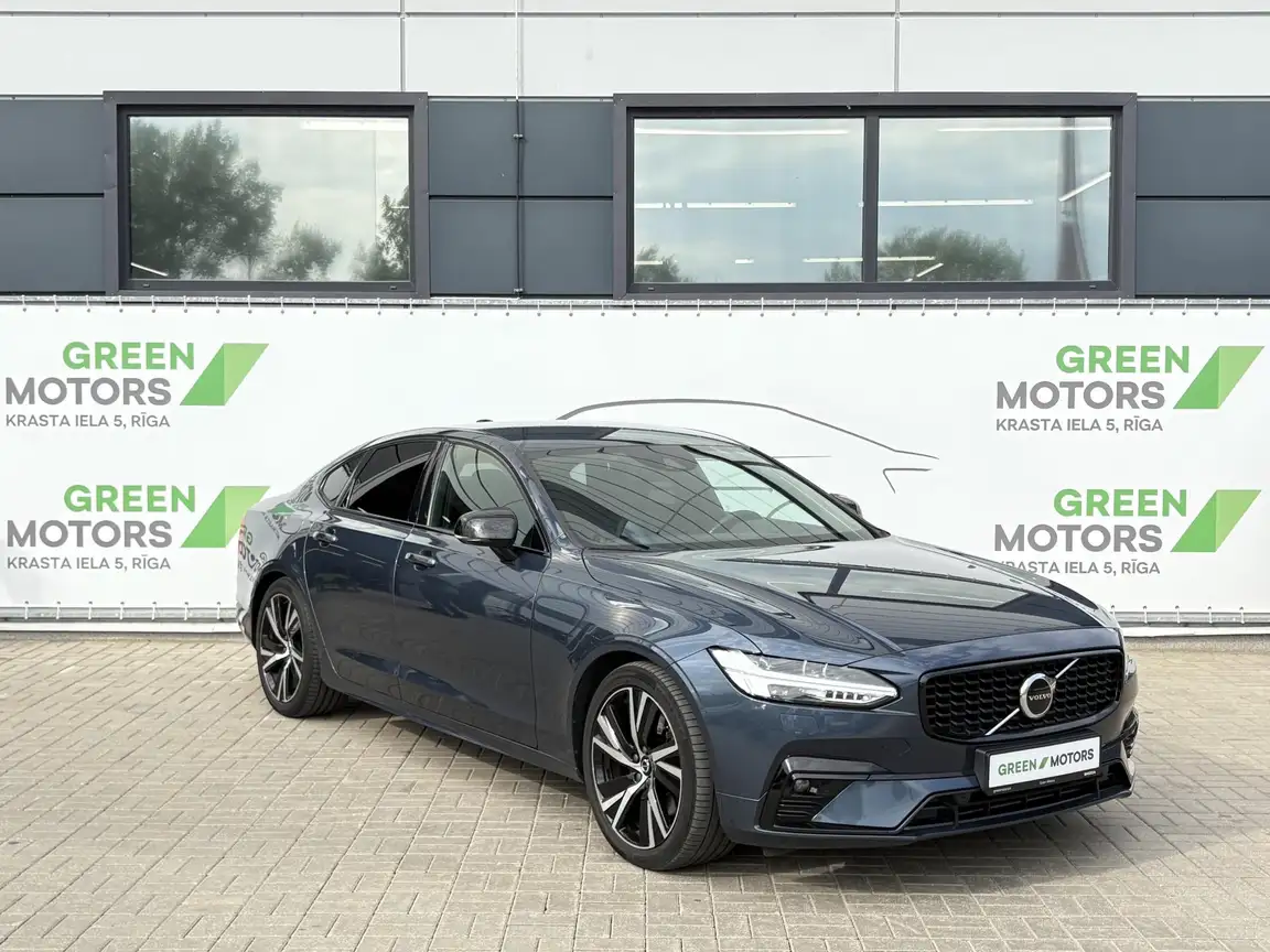 VOLVO S90