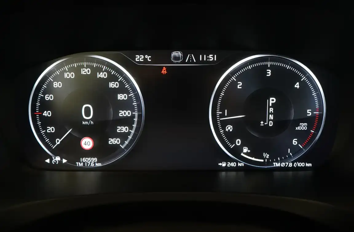 VOLVO S90
