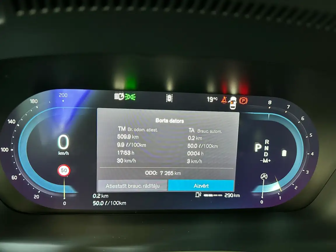 VOLVO S90