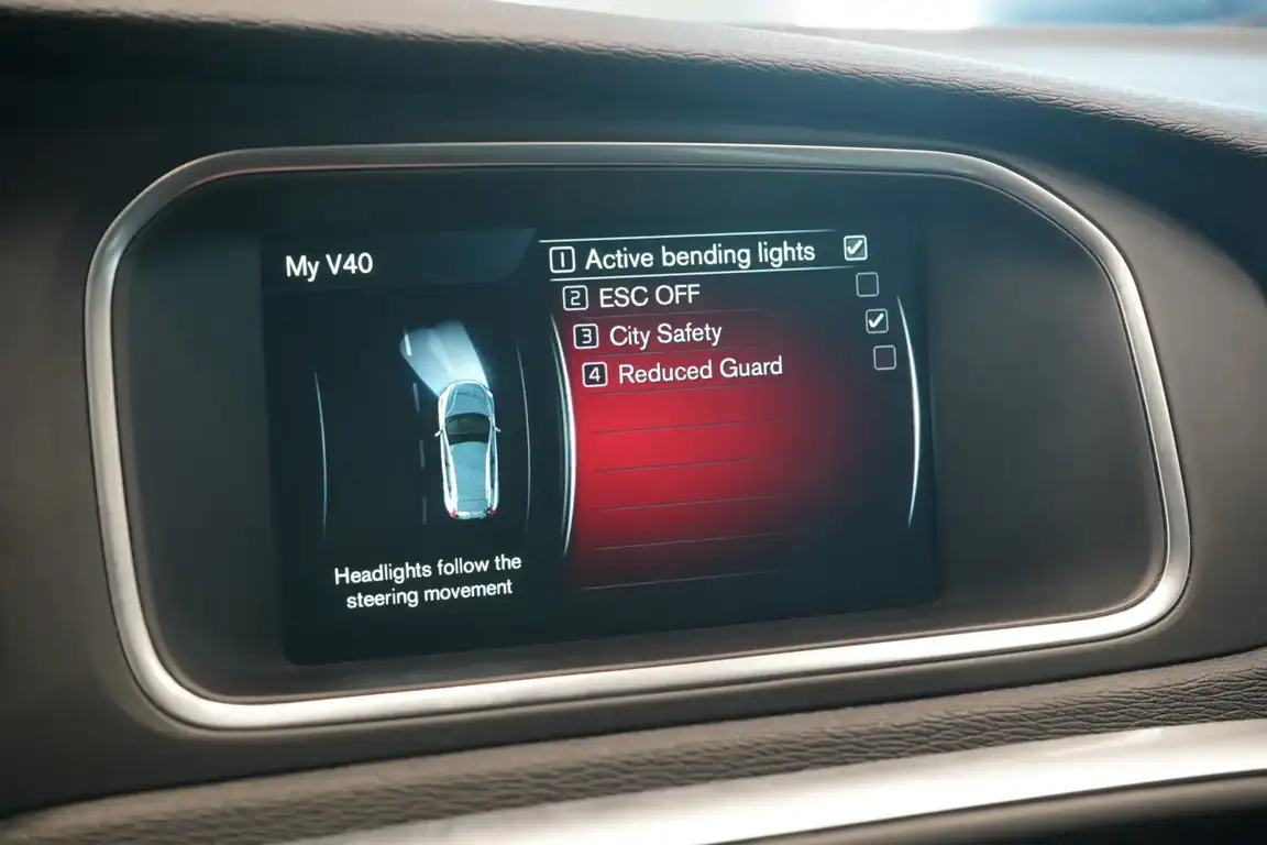 VOLVO V40