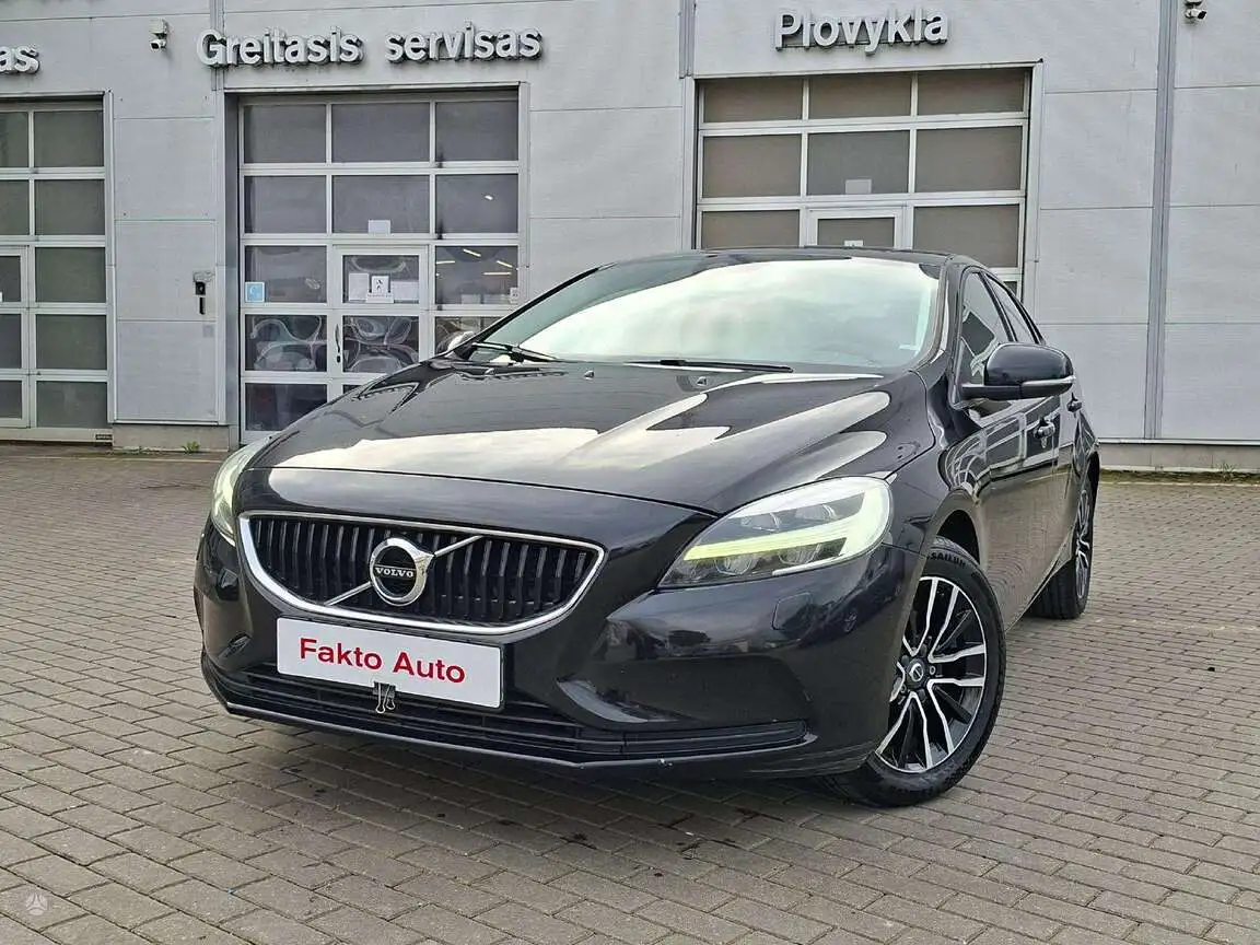 VOLVO V40
