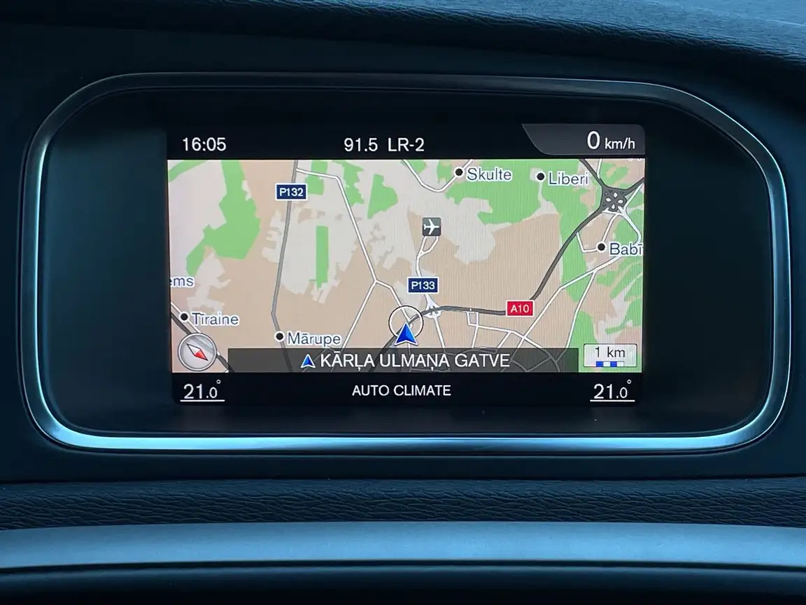 VOLVO V40