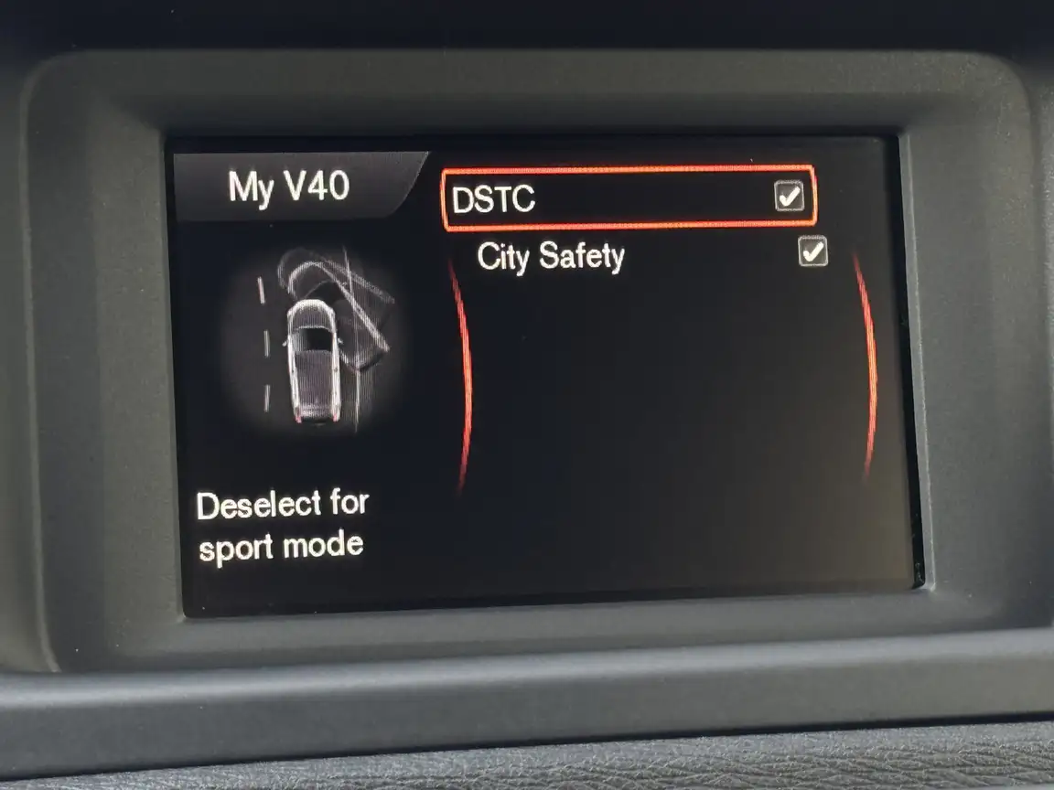 VOLVO V40