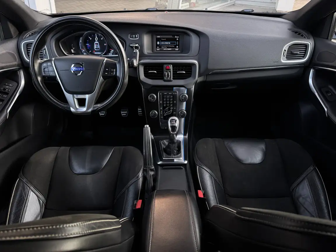 VOLVO V40