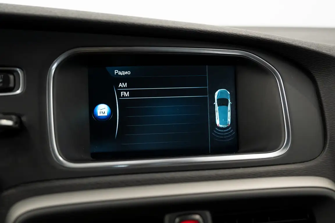 VOLVO V40