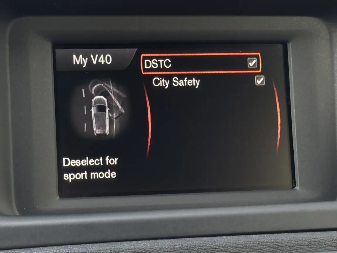 VOLVO V40