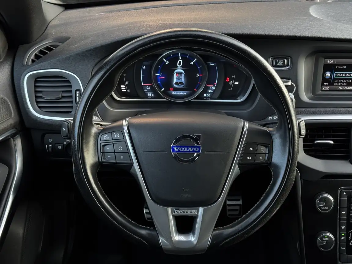 VOLVO V40