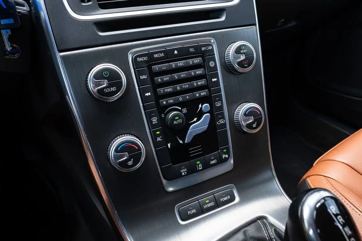 VOLVO V60