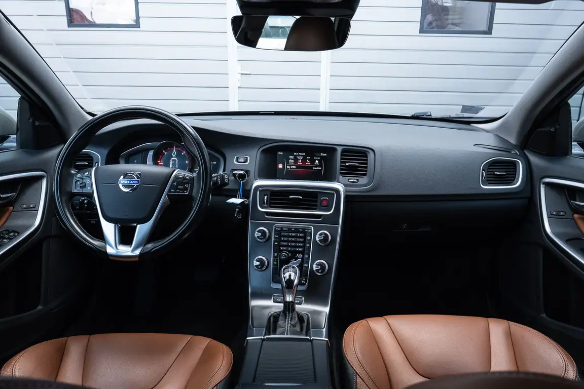 VOLVO V60