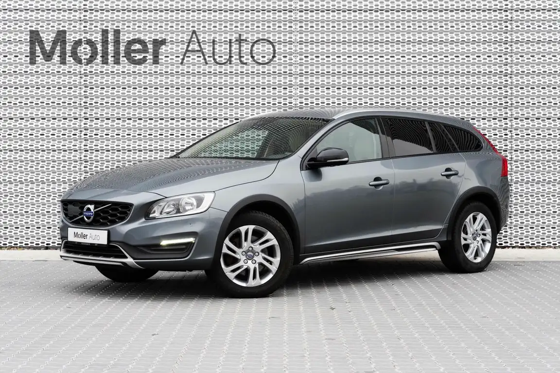 VOLVO V60 CROSS COUNTRY