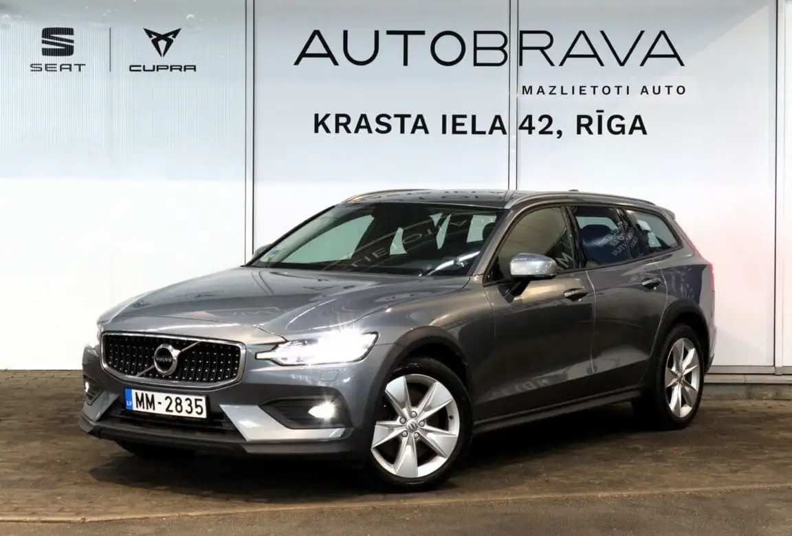 VOLVO V60 CROSS COUNTRY