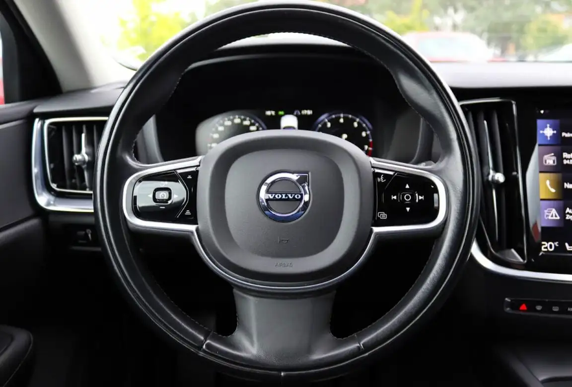 VOLVO V60 CROSS COUNTRY