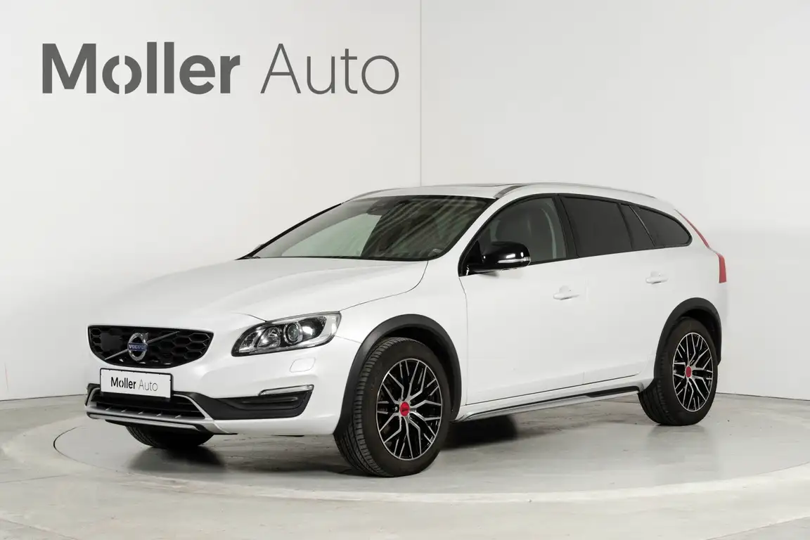 VOLVO V60 CROSS COUNTRY