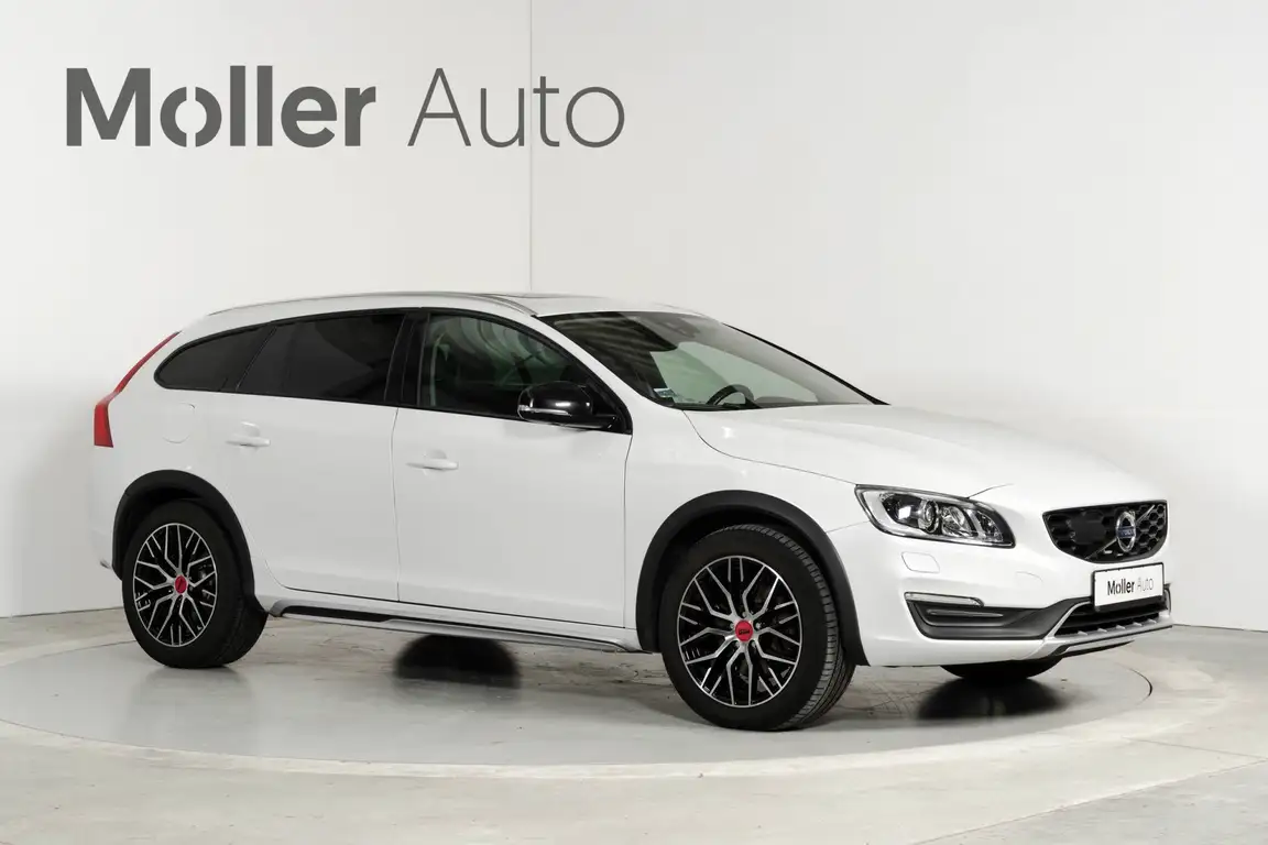 VOLVO V60 CROSS COUNTRY