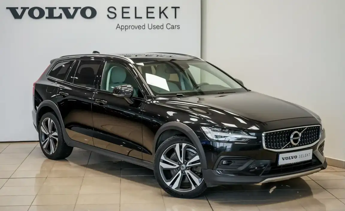 VOLVO V60 CROSS COUNTRY