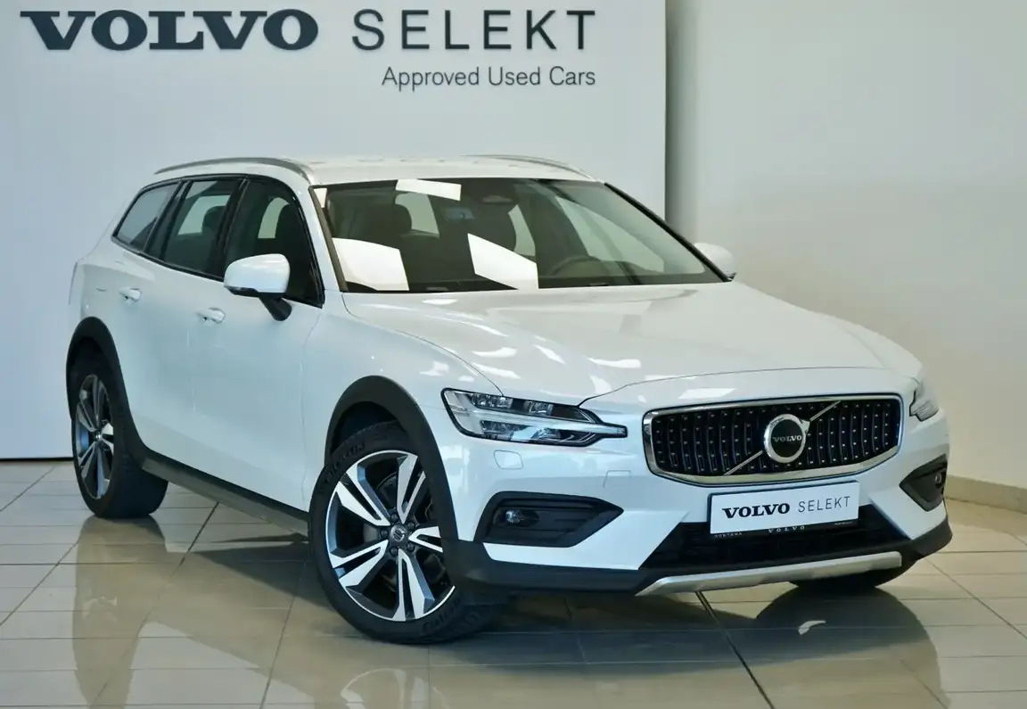 VOLVO V60 CROSS COUNTRY