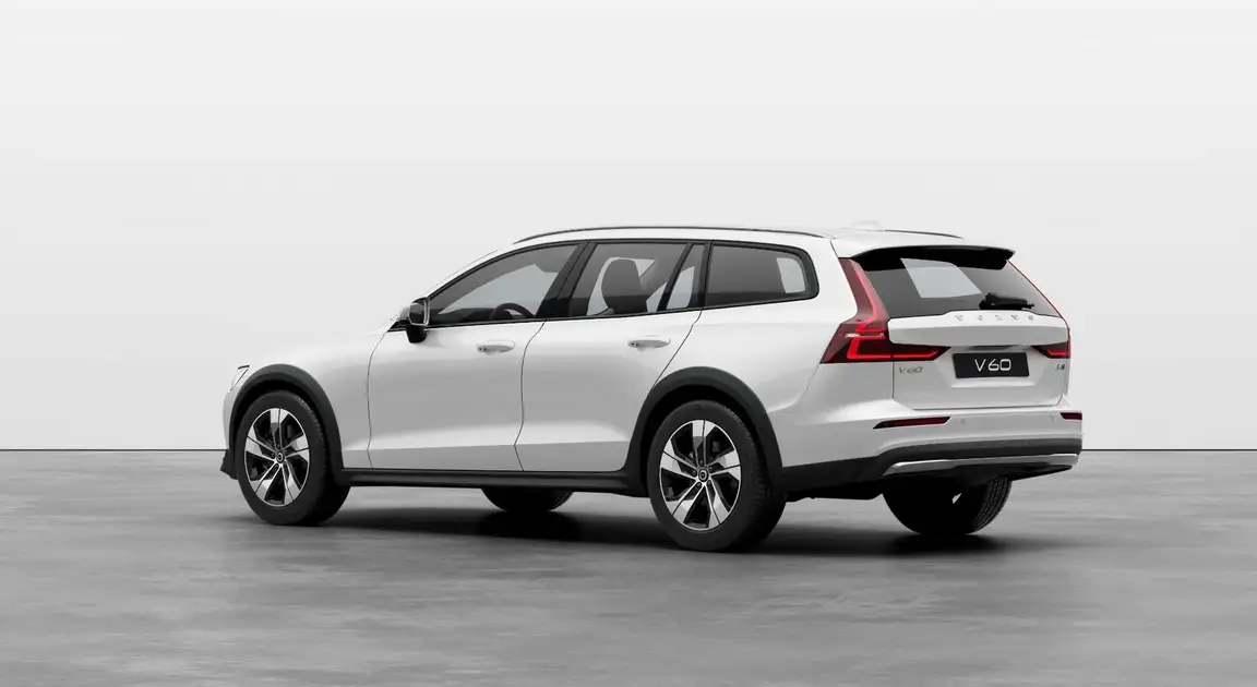 VOLVO V60 CROSS COUNTRY