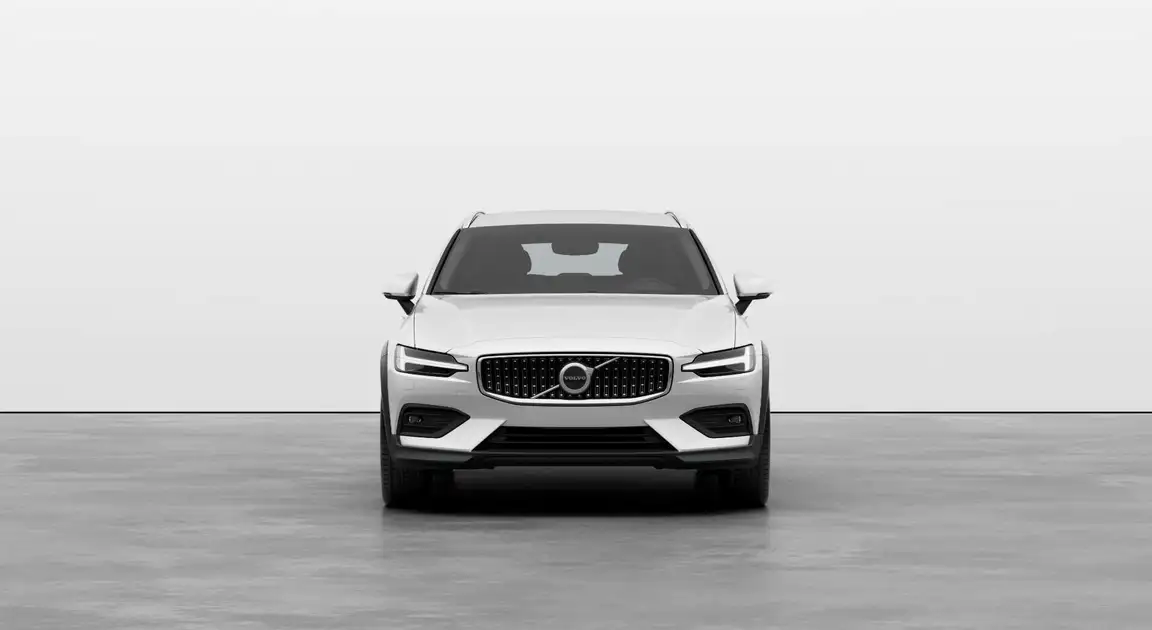 VOLVO V60 CROSS COUNTRY