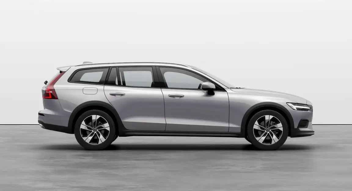 VOLVO V60 CROSS COUNTRY