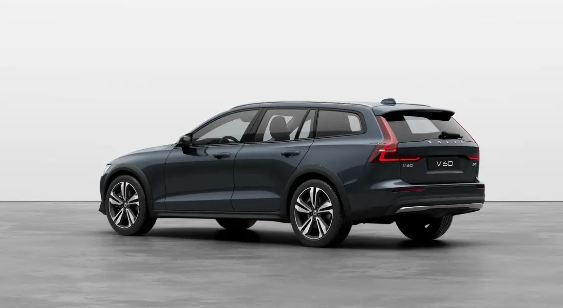 VOLVO V60 CROSS COUNTRY